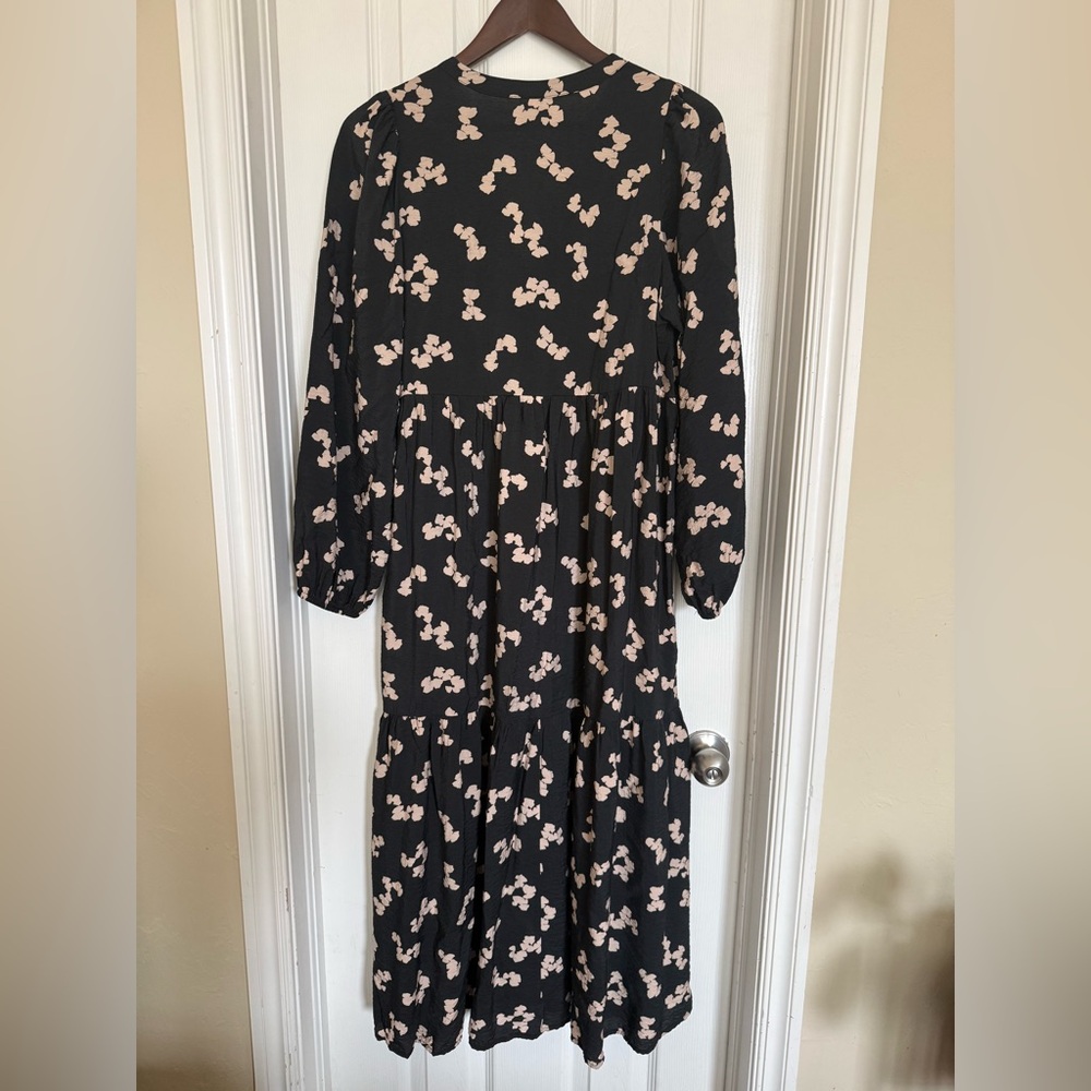 a new day Black Midi Dress with Cream Floral Print and Puff Sleeves - Picture 6 of 16
